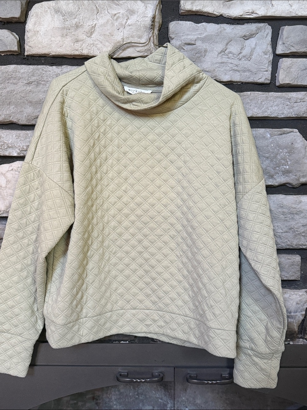 Quilted Turtleneck Pullover Sweatshirt - Sage green